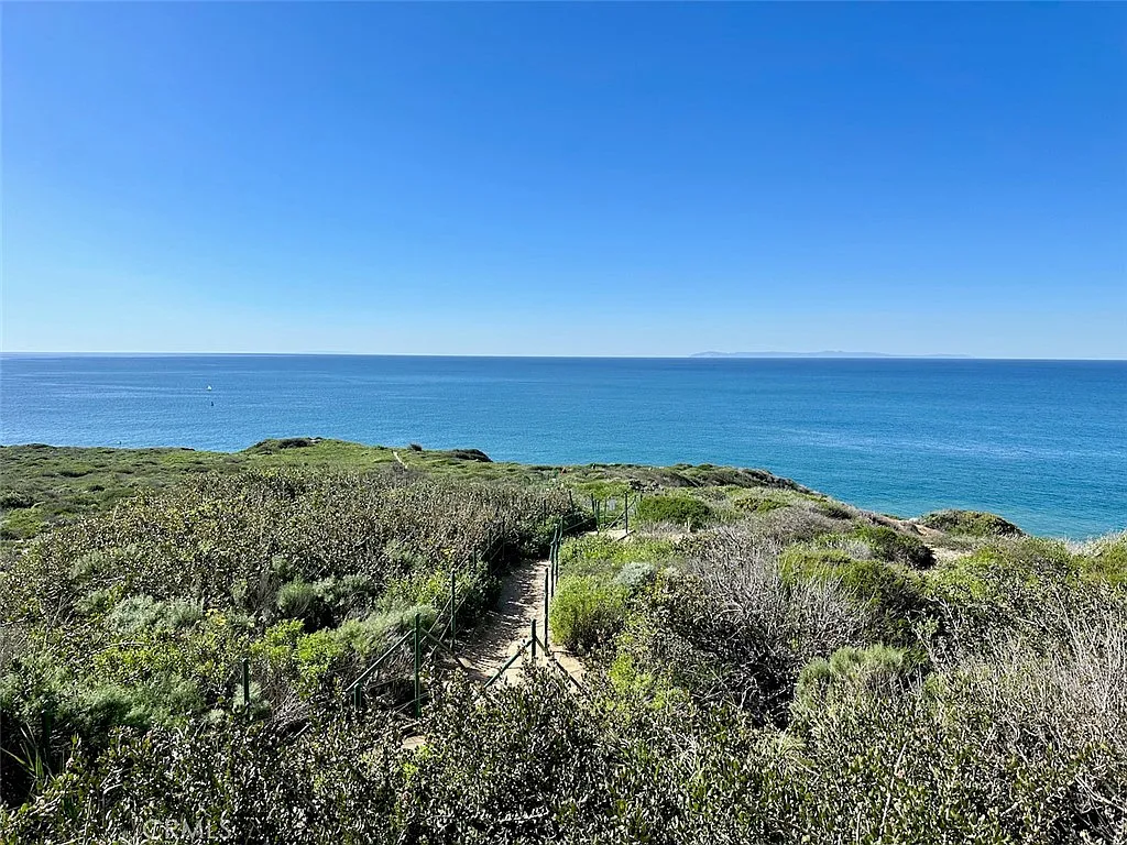 3 bed, 2.5 bath, 3092 sqft, $10,000 — Photo 4