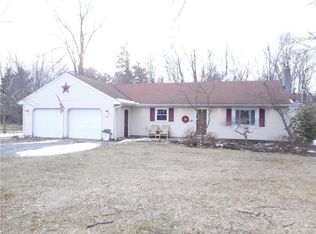 865 Walls Lake Dr NE, Vienna, OH 44473