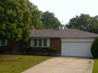 3013 S Hall Rd, Independence, MO 64052