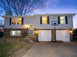 2700 Mead, Springfield, IL 62707