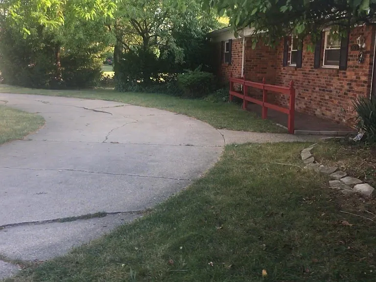 3175 Talbot Dr — Photo 18