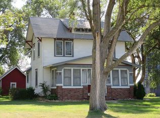 19863 490th St, Oakland, IA 51560