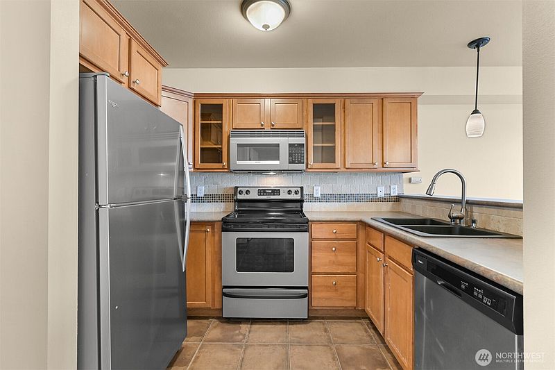 5th image of 680 32nd Street #C402