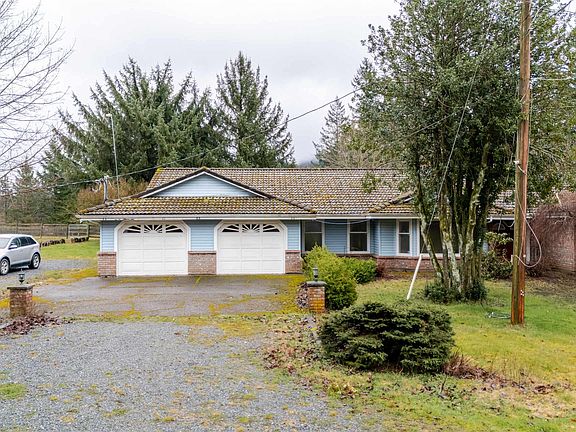 2nd image of 40895 Henderson Rd