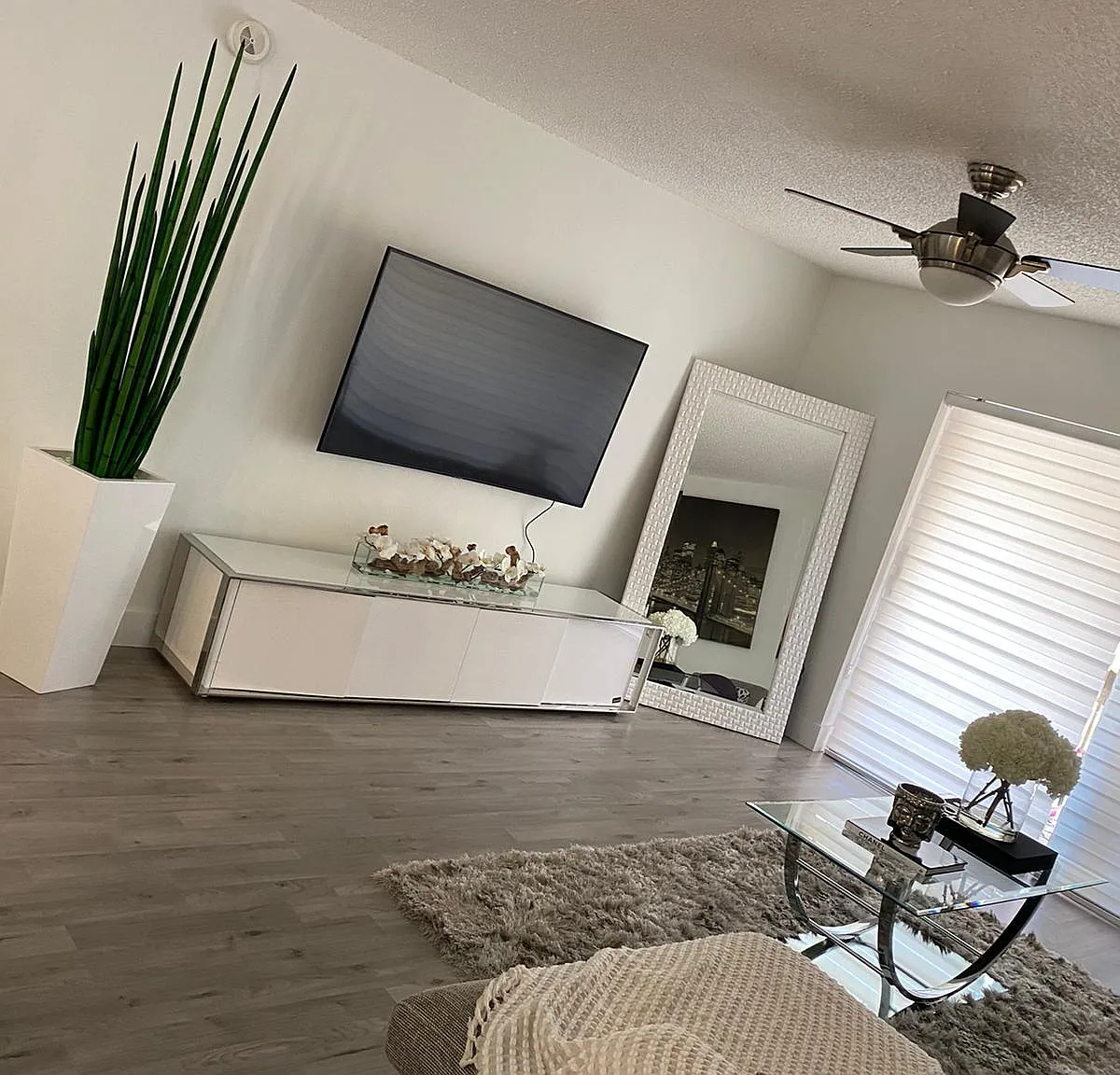 1 bed, 750 sqft, $2,000 — Photo 1