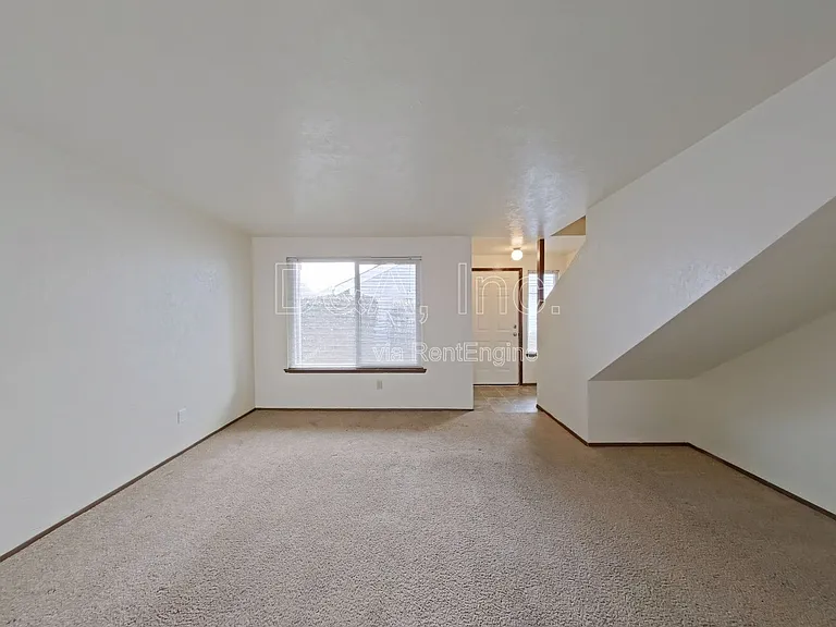 2521 SW Pickford St #D — Photo 2