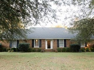 963 Twin Lakes Dr, Sumter, SC 29154