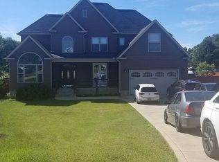 393 Shadowfield Acres Dr, Duncan, SC 29334