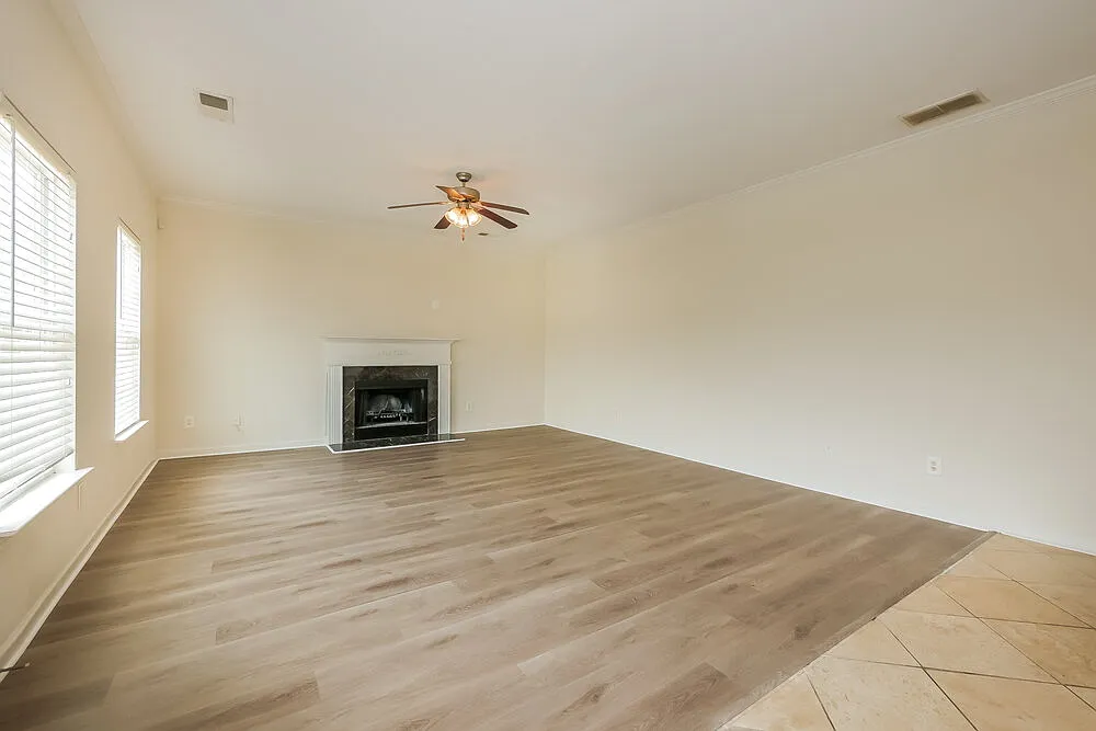 4 bed, 2.5 bath, 2746 sqft, $2,150 — Photo 4