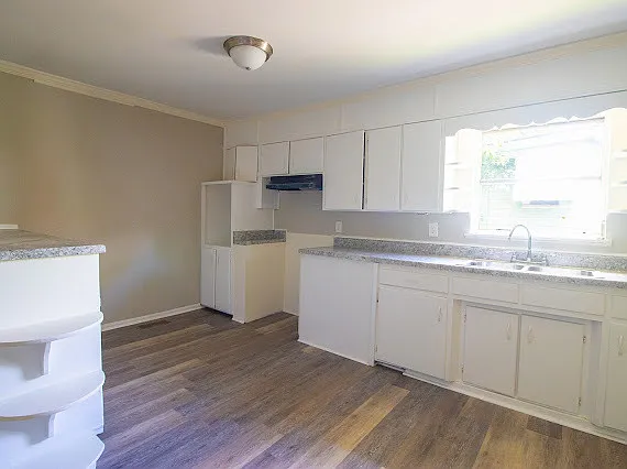 524 55th Street - 1 — Photo 3