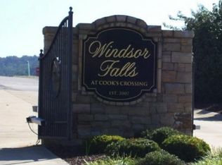 1120 Windsor Falls Ln, Kingsport, TN 37664