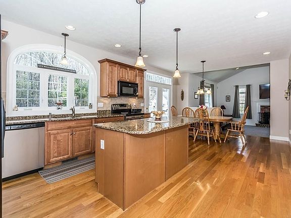 5th image of 6 Pineau Ave