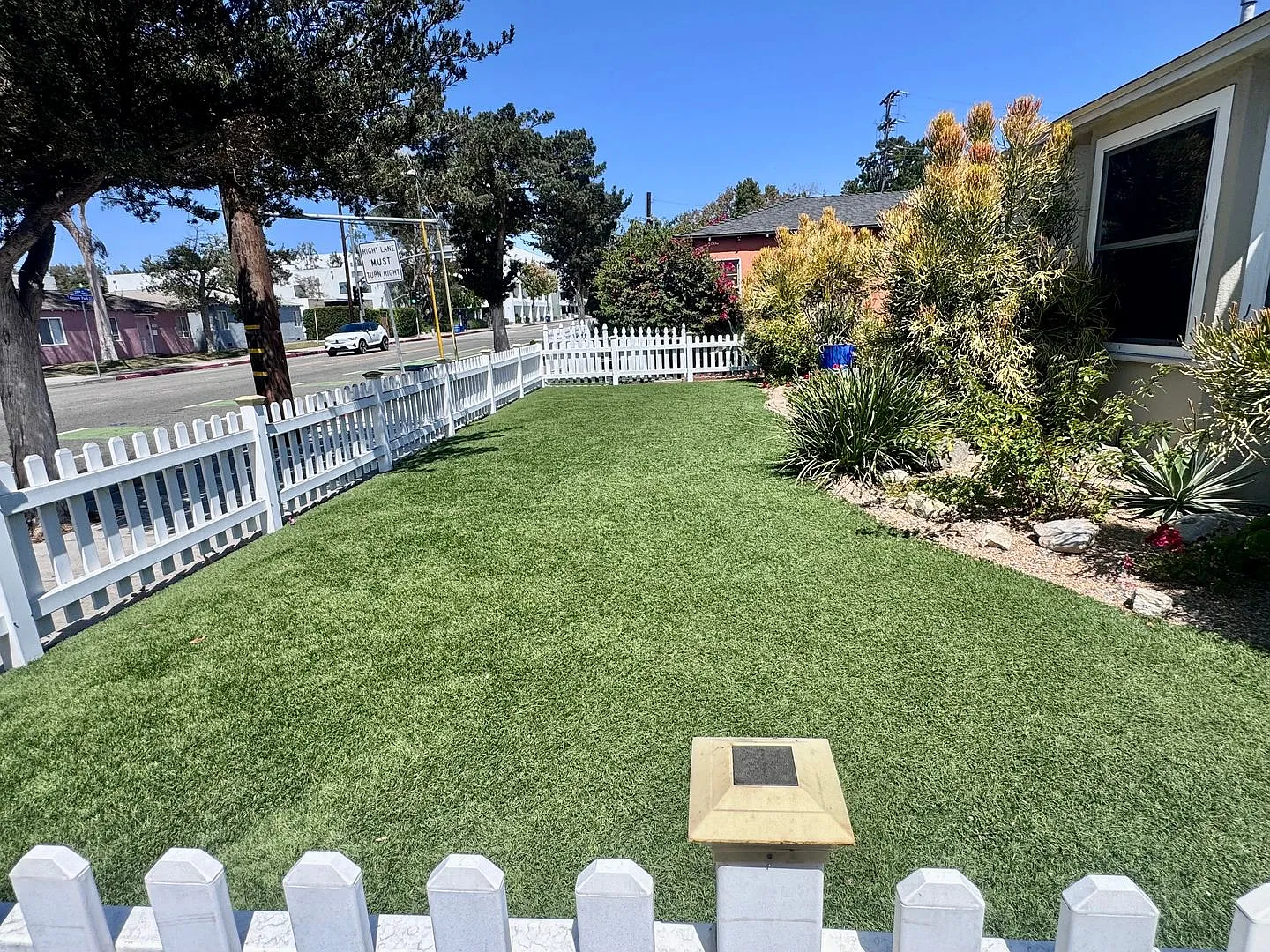 2458 Ocean Park Blvd — Photo 2