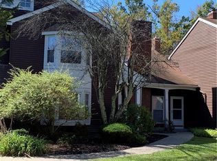 43 Candlestick Ct, Warwick, NY 10990