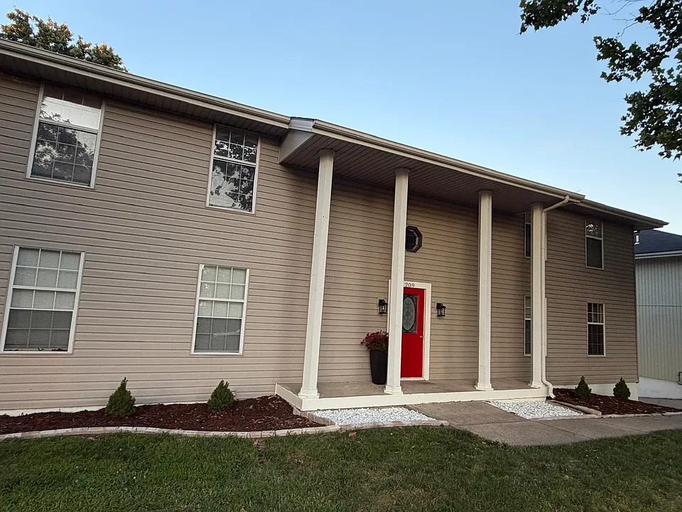 209 NW Barr Rd #B