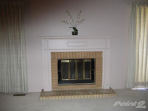 Glenhill Fireplace in LR
