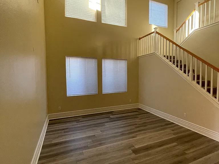 31936 Rosewood Ct — Photo 5