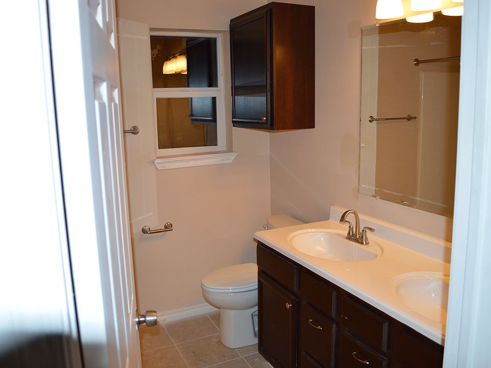 2nd image of 1418 George Ave #2