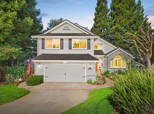 12609 Quail Hollow Dr, Auburn, CA 95603