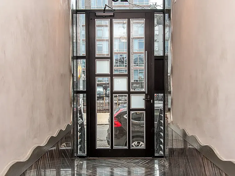 26 Richardson St #1R — Photo 16