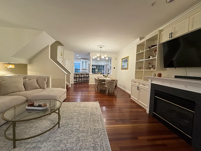 3822 Watkins Mill Dr — Photo 2