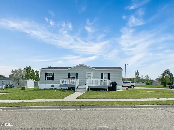 3404 22nd Ave W, Williston, ND 58801