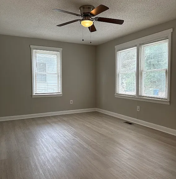 1376 Lockwood Dr SW — Photo 7
