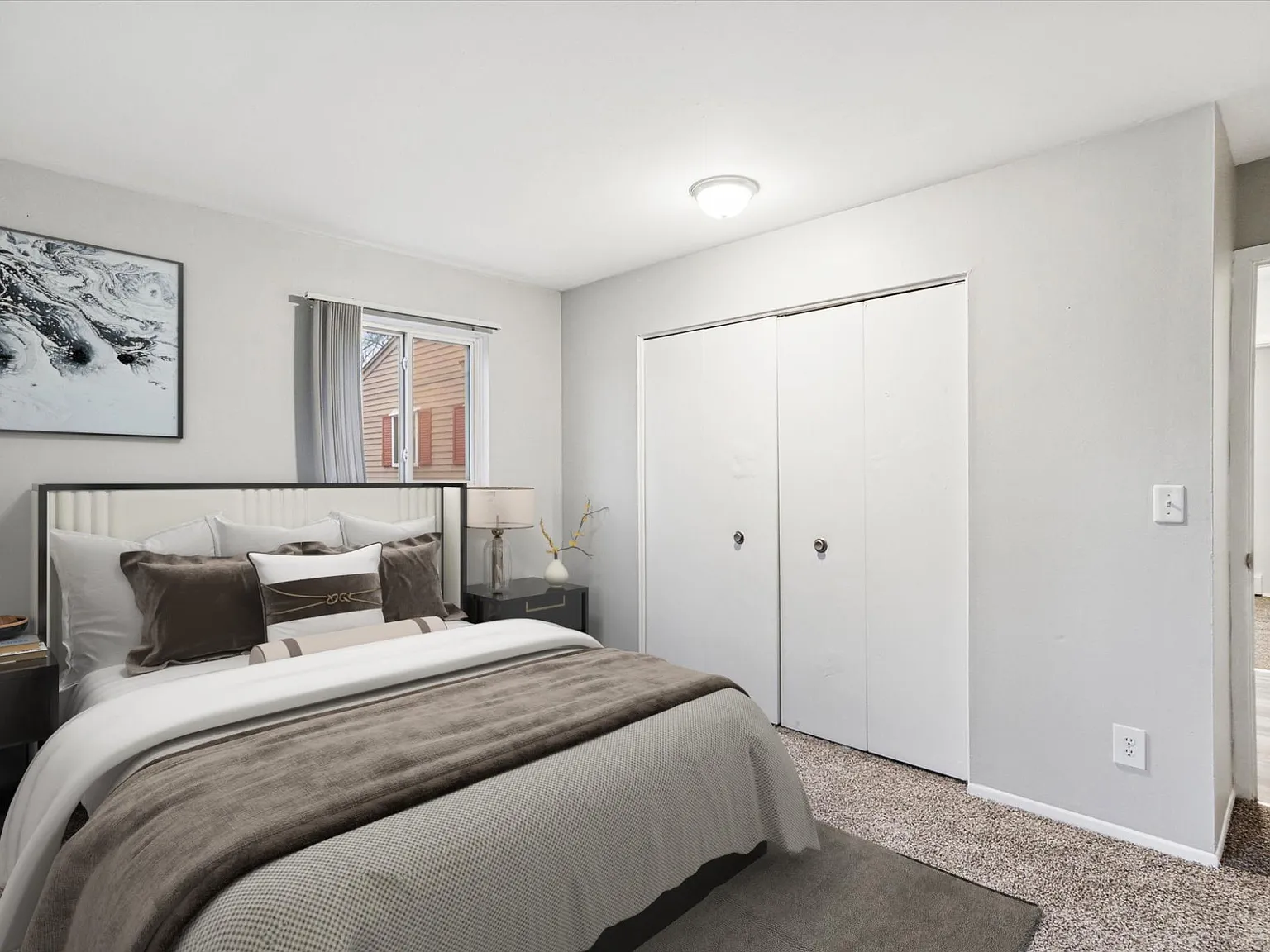 Village Grove Apartments — Photo 4