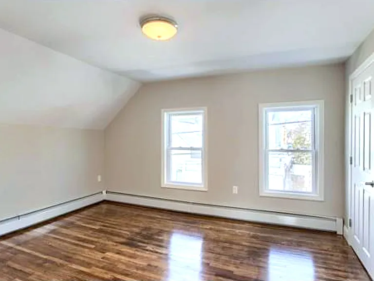 68 Williams Ave — Photo 12