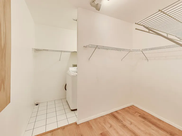 5400 N Sheridan Rd #210 — Photo 11