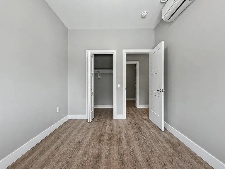 199 Pine St #8 — Photo 13