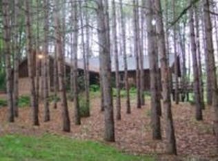 2290 Rush Lake Rd, Pinckney, MI 48169