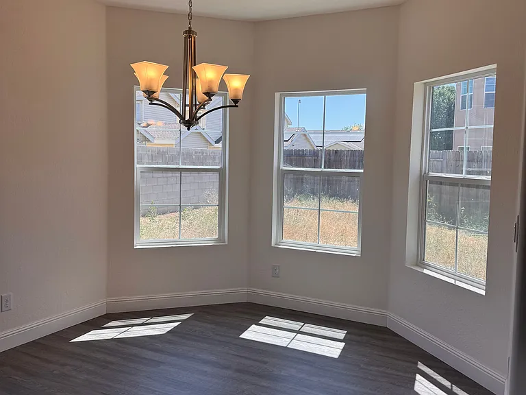 4438 W Langden Dr — Photo 6