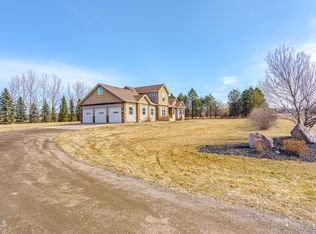 6160 Sky Ln, Bismarck, ND 58503