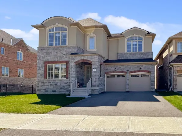 72 Carriage Shop Bnd, East Gwillimbury, ON L9N 0Y5