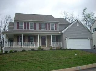 75 Falcon Cir, Lebanon, PA 17042