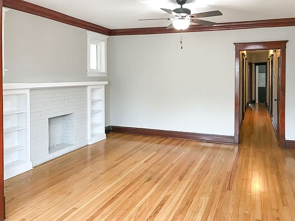 2nd image of 4854 N Rockwell St #2