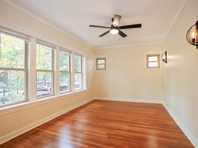 5547 N Magnolia Ave #2E — Photo 2