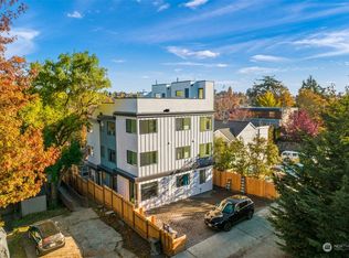 1703 26th Ave UNIT B, Seattle, WA 98122