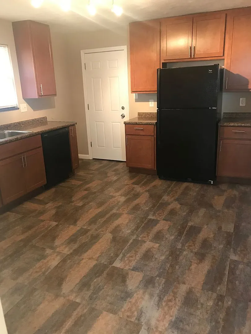 Coming Soon! Spacious Brick Rehab Home On Lilac, Rich Hardwoods, New Kitchen & Bath — Photo 4