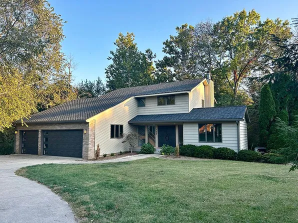 129 Pleasant Ridge Dr, Edwardsville, IL 62025