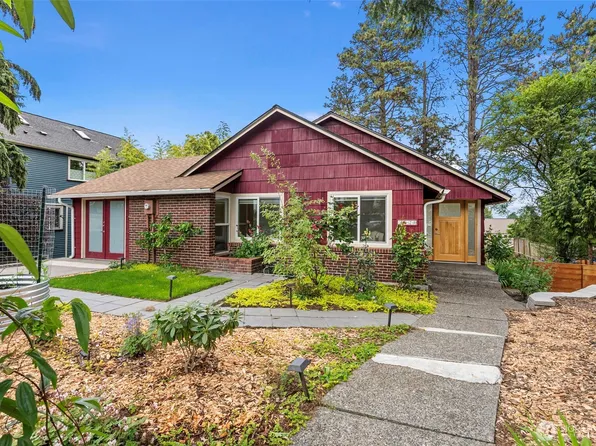 4020 47th Avenue S, Seattle, WA 98118