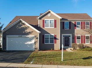 2419 Bluewater Dr, Wauconda, IL