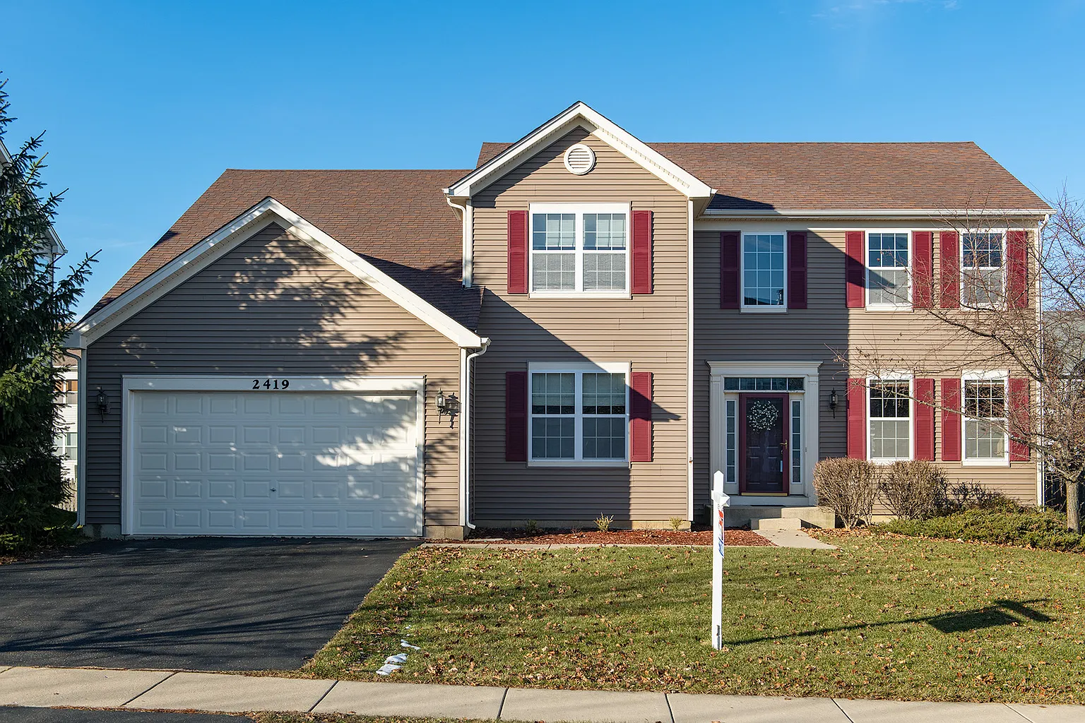 2419 Bluewater Dr photo 1