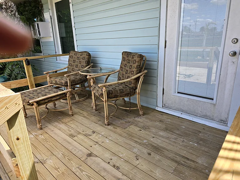 110 Freesia St #6 — Photo 10