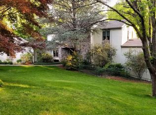 855 Meadowcroft Cir, West Chester, PA 19382