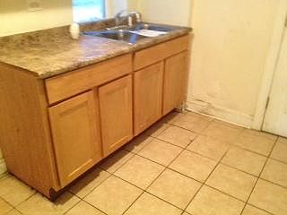 5th image of 6340 N Artesian Ave #Ga