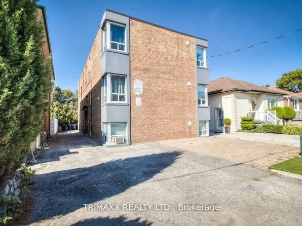 6 17th St #1, Toronto, ON M8V 3K3