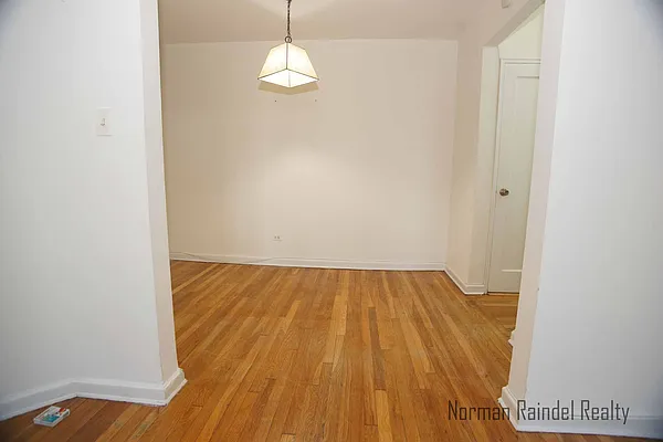 Rented by Norman Raindel, LREB | media 5