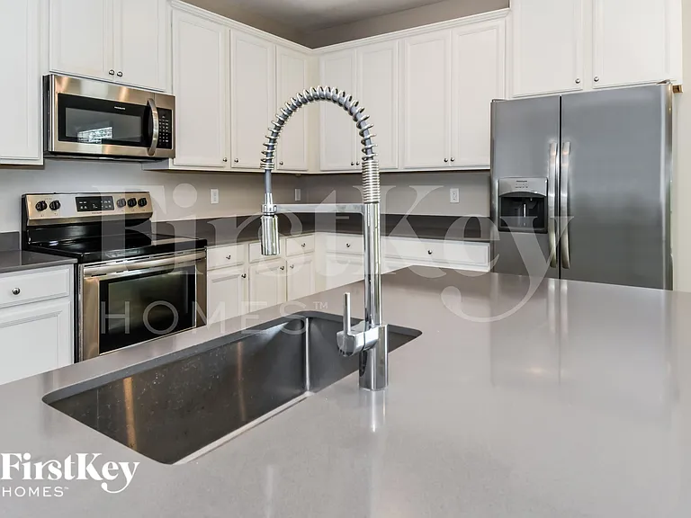 15803 Douglas Lake Dr — Photo 7